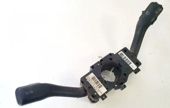 Volkswagen PASSAT B5.5 Indicator stalk 8l0953513g