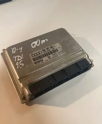 Audi A4 S4 B5 8D Engine control unit/module 8D0907401C 0281001838 28RTE499