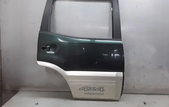 Nissan Terrano Rear door