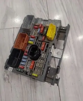 Citroen C5 BSM Control unit R02