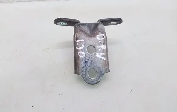 Hyundai i30 Front door upper hinge