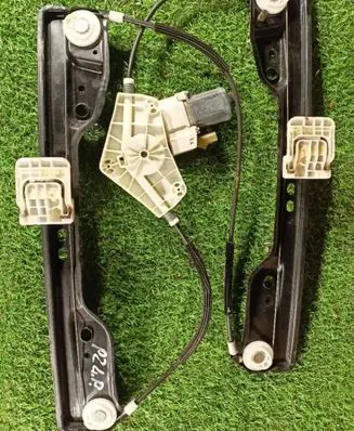 Dodge Journey Rear door window regulator with motor