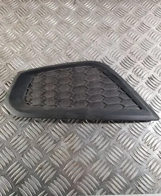 Volvo C30 Front fog light trim/grill 31298170
