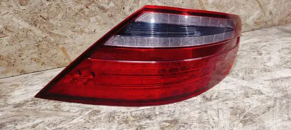Mercedes-Benz SLK R172 Rear/tail lights A1729060057