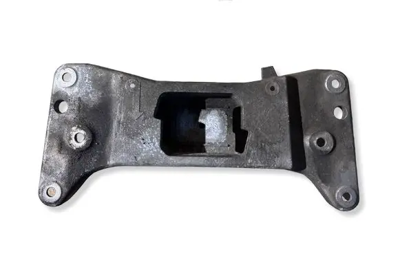 BMW 3 F30 F35 F31 Engine mounting bracket 24168110 20012133