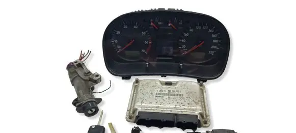 Volkswagen Golf IV Engine ECU kit and lock set 036906032G