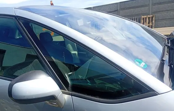 Citroen C4 I Picasso Front door vent window glass four-door
