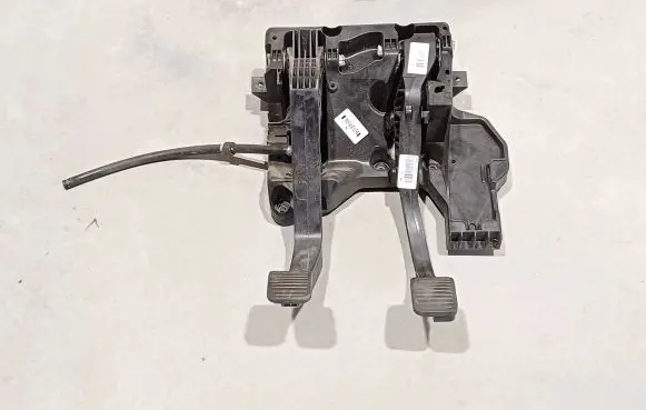 Fiat Ducato Pedal assembly 25863700