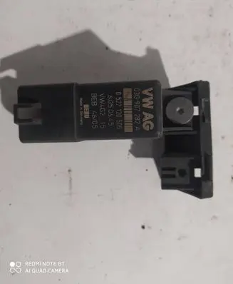 Volkswagen Golf V Glow plug pre-heat relay 03G907282A 0522120505 6050645