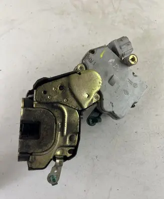 Nissan Almera N16 Front door lock