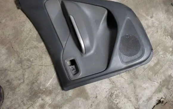 Mitsubishi L200 Rear door card panel trim 7222B156ZZ