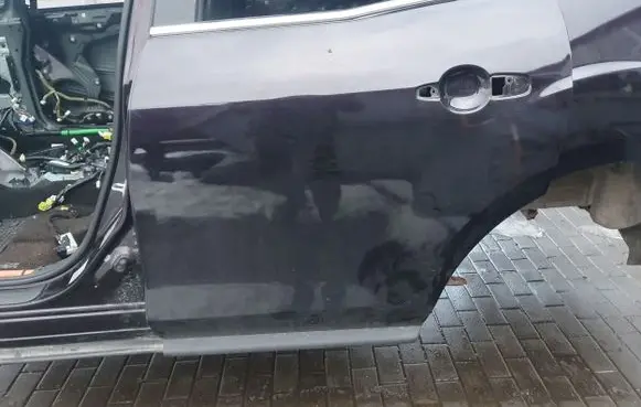 Mazda CX-7 Rear door
