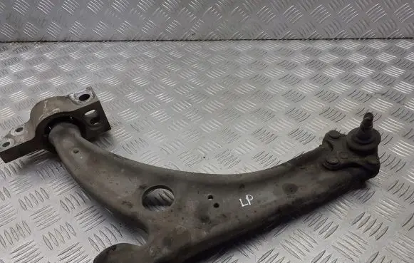 Volkswagen PASSAT B6 Front control arm