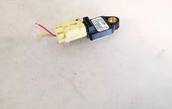 Mitsubishi Outlander Airbag deployment crash/impact sensor 8651a001