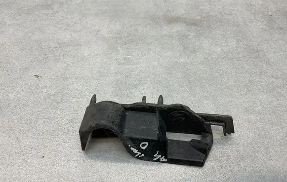 Audi A4 S4 B8 8K Front bumper mounting bracket 8K0807284E