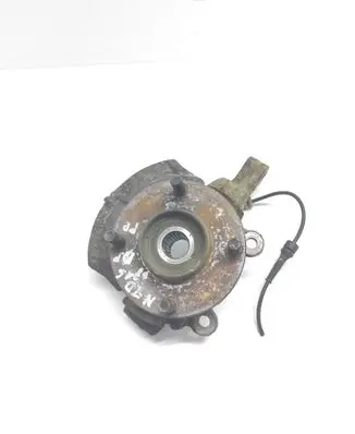 Nissan Tiida C11 Front wheel hub