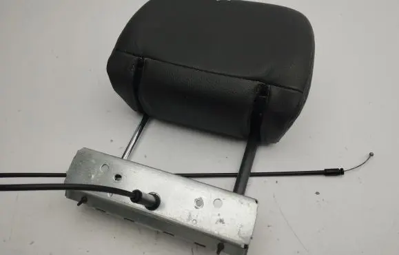 Volvo XC90 Rear seat headrest 