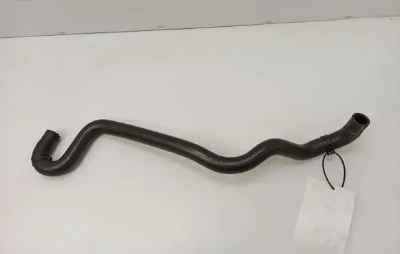 Mercedes-Benz C W203 Engine coolant pipe/hose A2035062035 A2035061835