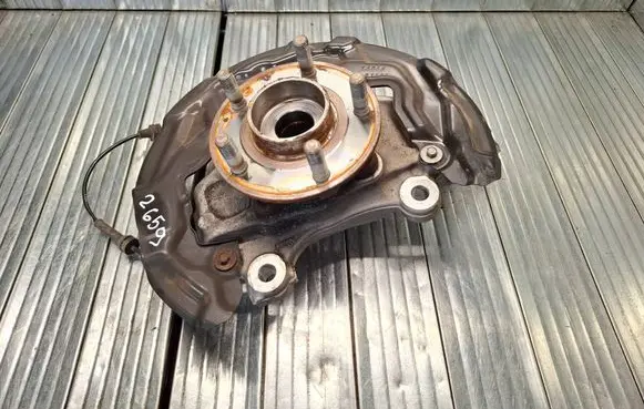 Ford Fusion II Front wheel hub DG9C3K170A