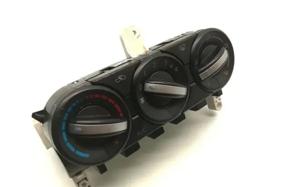 Nissan Qashqai Climate control unit