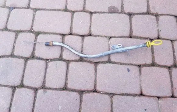 Renault Trafic III (X82) Oil level dip stick 43TYS