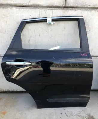 KIA Niro Rear door