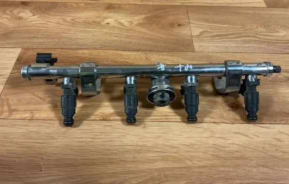 Mini One - Cooper R50 - 53 Fuel main line pipe 04891337AB