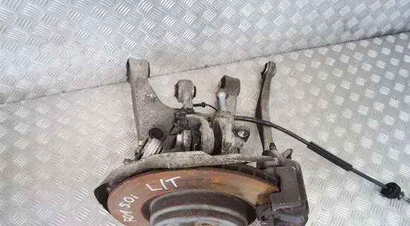BMW 7 F01 F02 F03 F04 Front wheel hub spindle knuckle 