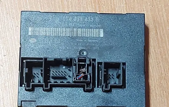 Volkswagen Golf V Door control unit/module 1K0959433B