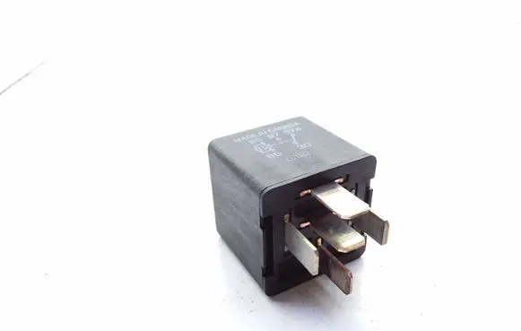 Mazda Tribute Hazard warning light relay F0AB14B192AA