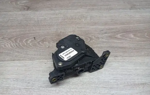 Volvo S80 Accelerator throttle pedal 6PV00853701 30636004