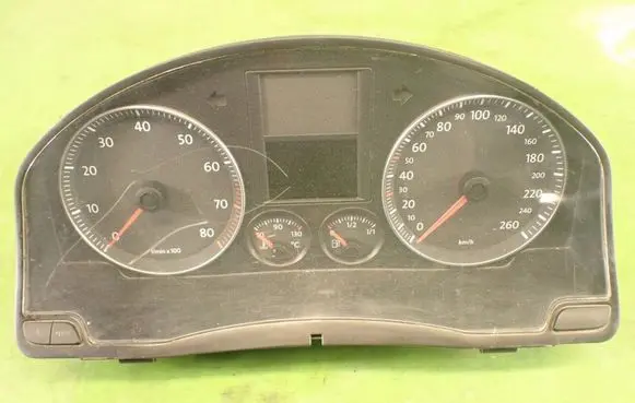 Volkswagen Jetta V Speedometer (instrument cluster) 1K0920853G
