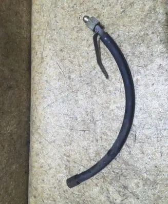 Mercedes-Benz E W124 Fuel line pipe 