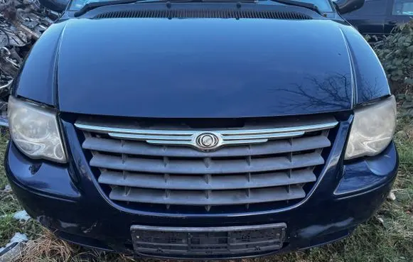 Chrysler Grand Voyager IV Front bumper
