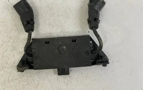 Audi A6 S6 C5 4B Alarm control unit/module 4b0951177