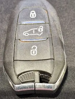 Peugeot Expert Ignition key/card 