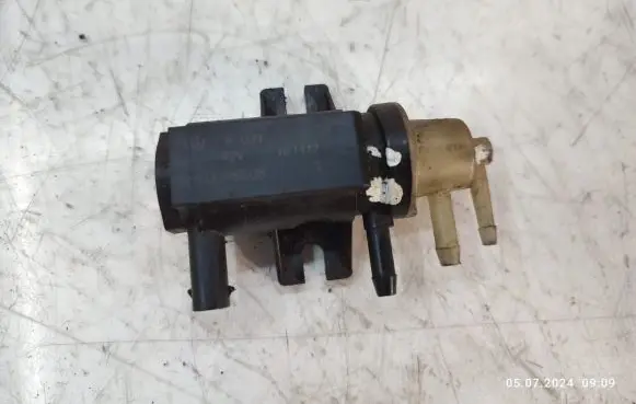 Mercedes-Benz E W212 Turbo solenoid valve A0091533128
