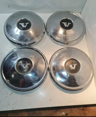 Volvo Amazon 120, 121, 122, 123 Non-original wheel cap 