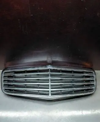 Mercedes-Benz E W211 Front grill 239557