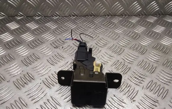 KIA Sorento Tailgate window lock/catch/latch 