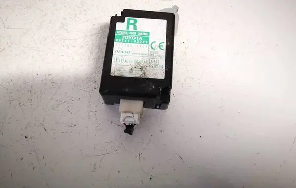 Toyota RAV 4 (XA30) Door control unit/module 8974142220
