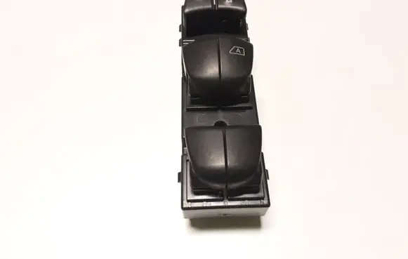 Nissan Juke I F15 Electric window control switch 254011KK0A 911EB03