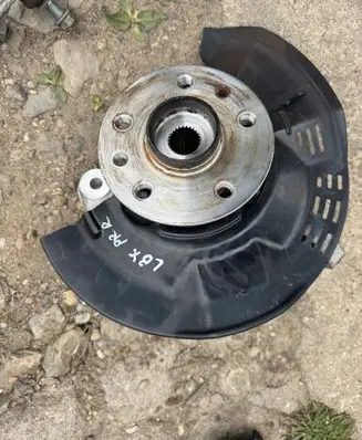 Lexus LBX Front wheel hub C51R 4Y09