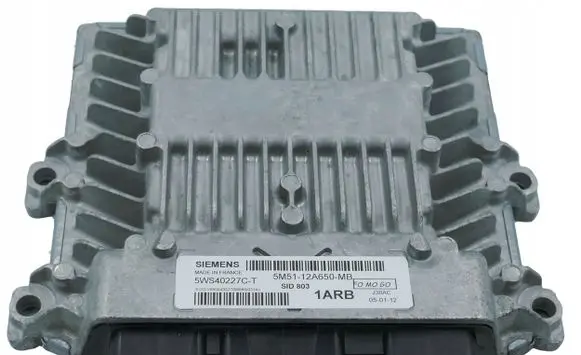 Ford Focus Engine control unit/module 5M5112A650MB 1ARB