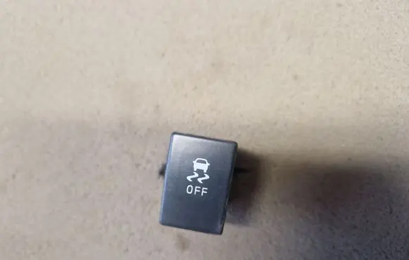 Isuzu D-Max Traction control (ASR) switch 