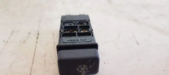 Traction control (ASR) switch