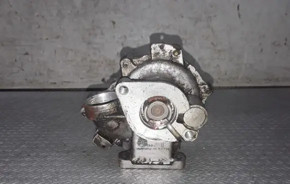 BMW 3 E46 Water pump 