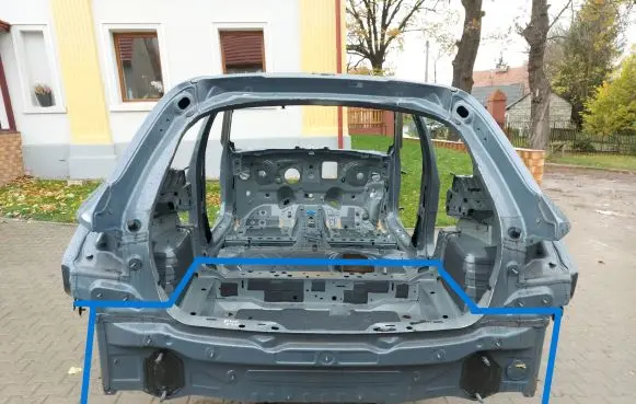 BMW 1 F40 Trunk bottom trim panel 