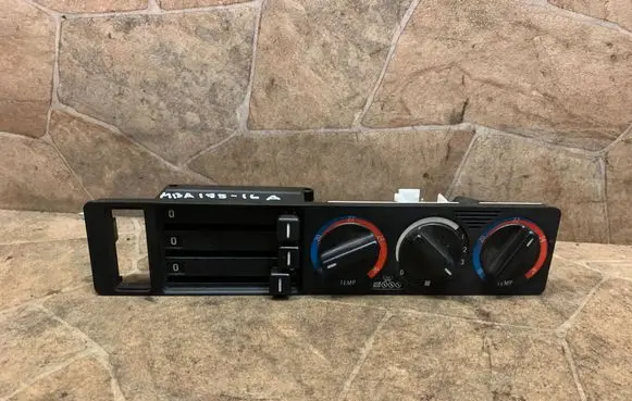 BMW 5 E34 Interior fan control switch 8351110