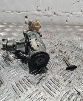 Toyota RAV 4 (XA20) Ignition lock 5020423